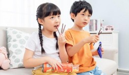 娱乐吃瓜君保姆带娃