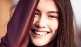 何穗最新爆料视频,揭秘时尚界背后的故事与心路历程