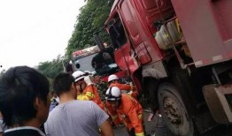 网友爆料货车视频大全最新,货车视频大全，惊险瞬间大盘点！